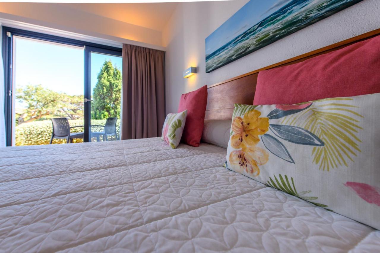 Hotel Sol Ixent - Adults Only กาดาเกส ภายนอก รูปภาพ